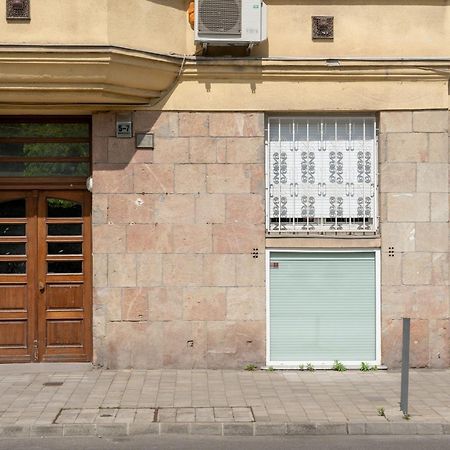 Central - Bright - Calm Studio For Solo Travellers Budapest Luaran gambar