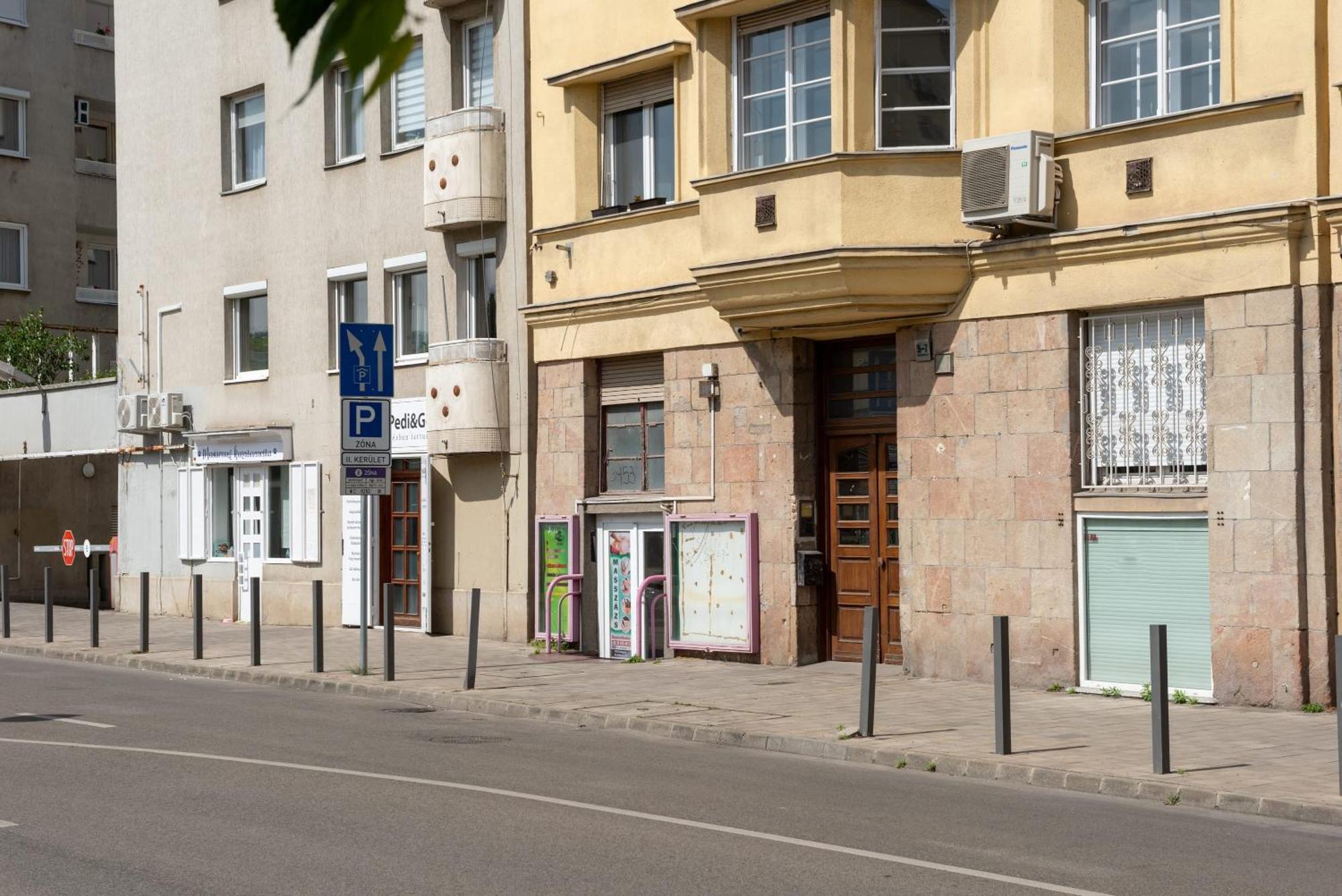 Central - Bright - Calm Studio For Solo Travellers Budapest Luaran gambar